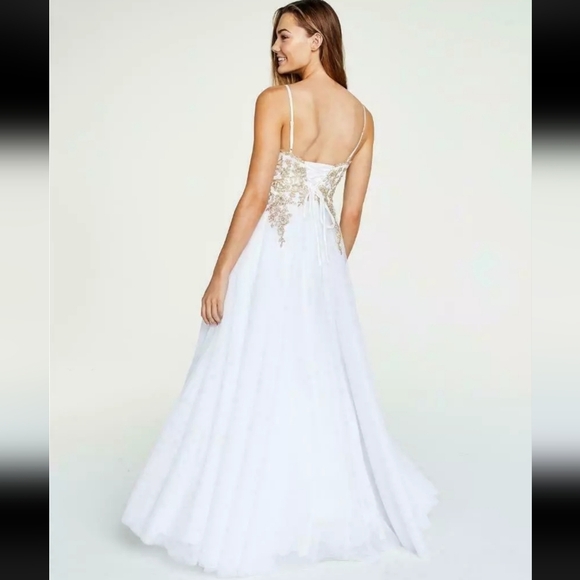 TLC Say Yes To The Prom Dress - Picture 3 of 14